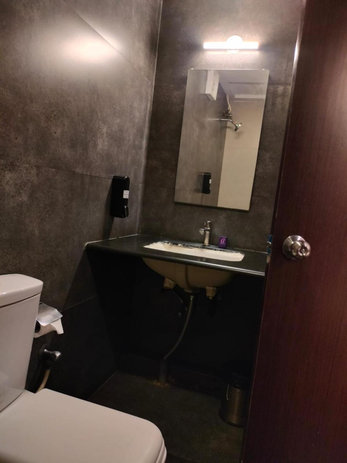 העיר בנגלור Astra Hotels & Suites - Hsr Layout Sector 1, Near Ecospace Bellandur מראה חיצוני תמונה